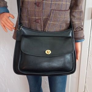 Coach Vintage 1996 Taft, Glovetanned Black Crossbody Bag #9980